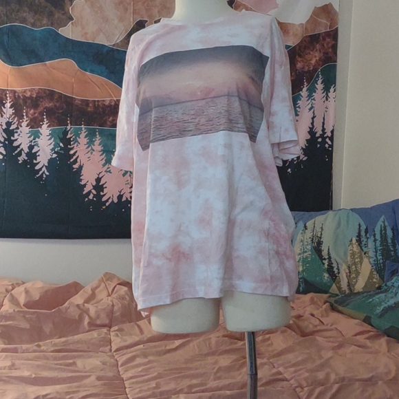 Old Navy Tops - Soft sunset pink tie dye tee XL Old Navy Summer!